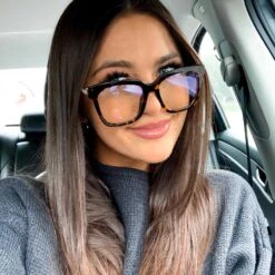 BELLA - TORTOISE + BLUE LIGHT TECHNOLOGY GLASSES -Glasses Sales Store 2020 diff web pdp 0014 2020 diff web pdp 0005 10 2020 victoriadoder Bella 10