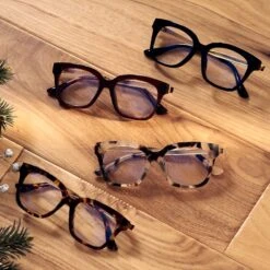 BELLA XS - HIMALAYAN TORTOISE + BLUE LIGHT TECHNOLOGY GLASSES -Glasses Sales Store Diff December Holiday Flatlay BellaXS FestiveUmbria Black HimalayanTortoise Tortoise BlueLight b027aa16 1e46 41c6 9204 e0833a73d818